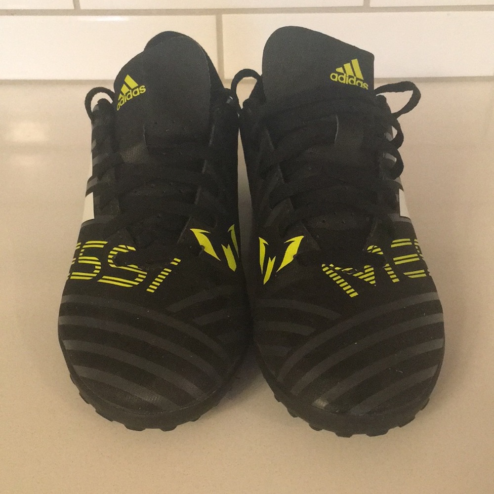 Leo Messi indoor soccer shoes